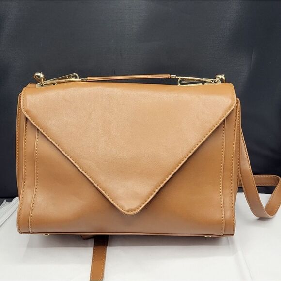 Madison West Tan Vegan Leather Envelope Crossbody Shoulder Satchel Bag Purse - Picture 2 of 4